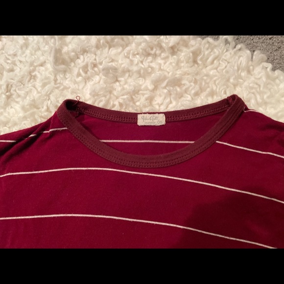 Brandy Melville striped t-shirt - Picture 2 of 2